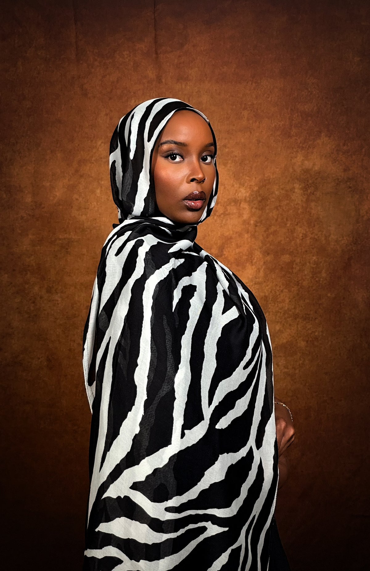 Ivory Noir Double Sided Modal